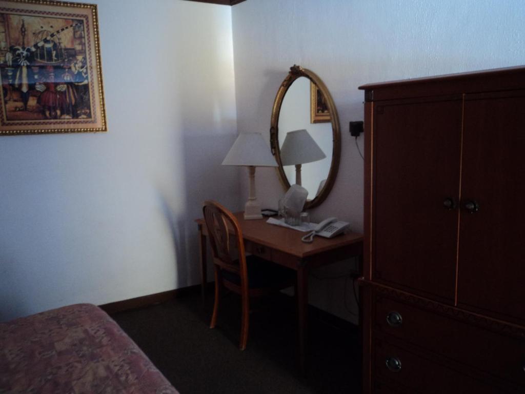 Hotel Monaco Ciudad Juárez Szoba fotó